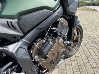 Honda CB 650 2026 R E-Clutch-thumb-4