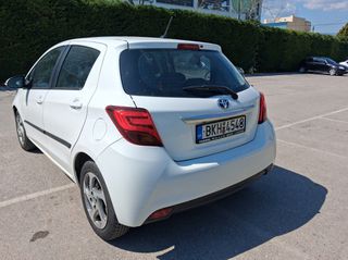 Toyota Yaris 2016 1.5 HYBRID ACTIVE PLUS CVT-thumb-2