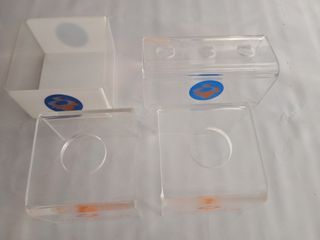 3 ΧΩΝΟΘΗΚΕΣ ΑΠΟ ΧΟΝΔΡΟ PLEXIGLASS ΚΑΙ ΜΙΑ ΧΑΡΤΟΠΕΤΣΕΤΟΘΗΚΗ