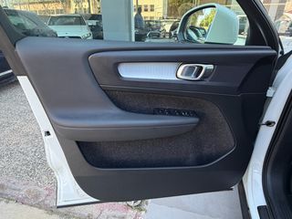 Volvo XC40 2019 MOMENTUM T3 - 3πλή Εγγύηση-thumb-7