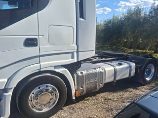 Iveco 2014 Stralis-thumb-11