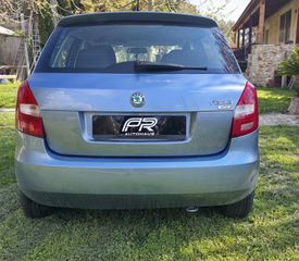 Skoda Fabia 2009 FABIA 1.2-thumb-3