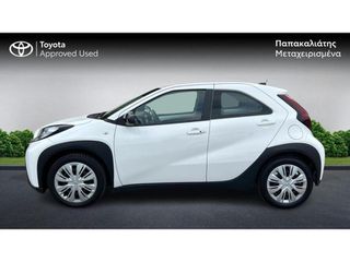 Toyota Aygo 2023 X-PLAY CLIMA SMART KEY-thumb-2