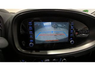 Toyota Aygo 2023 X-PLAY CLIMA SMART KEY-thumb-8