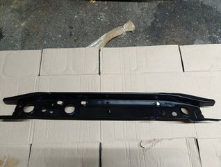Τραβέρσα κάτω μερος  από Toyota yaris 99-05