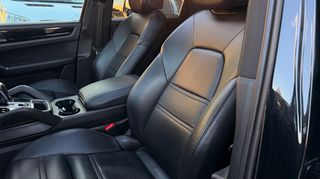 Porsche Cayenne 2021 E-Hybrid-thumb-40