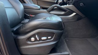 Porsche Cayenne 2021 E-Hybrid-thumb-29