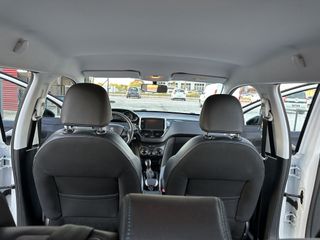 Peugeot 2008 2016-thumb-47