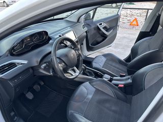 Peugeot 2008 2016-thumb-30