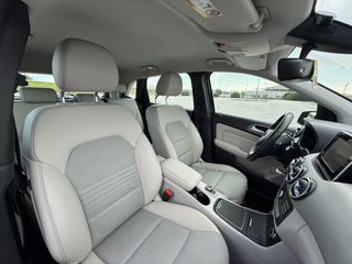 Mercedes-Benz B 180 2015 URBAN-DIESEL-AUTOMATIC-thumb-13