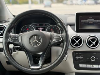 Mercedes-Benz B 180 2015 URBAN-DIESEL-AUTOMATIC-thumb-16
