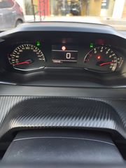 Peugeot 2008 2022 Active-thumb-8