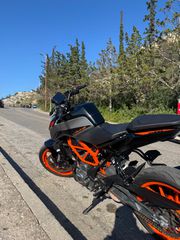 KTM 390 Duke 2022-thumb-5