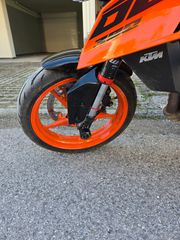 KTM 390 Duke 2025-thumb-5