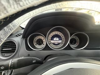 Mercedes-Benz C 180 2014-thumb-30