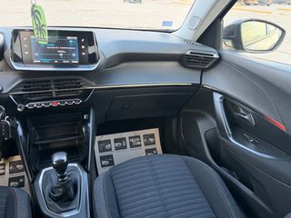 Peugeot 2008 2020 1.2_PURETECH_131 ps_ALLURE-thumb-74