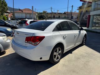 Chevrolet Cruze 2010-thumb-2