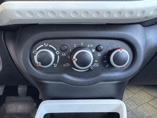 Renault Twingo 2016 SCE 70 EXPERIENCE-thumb-17