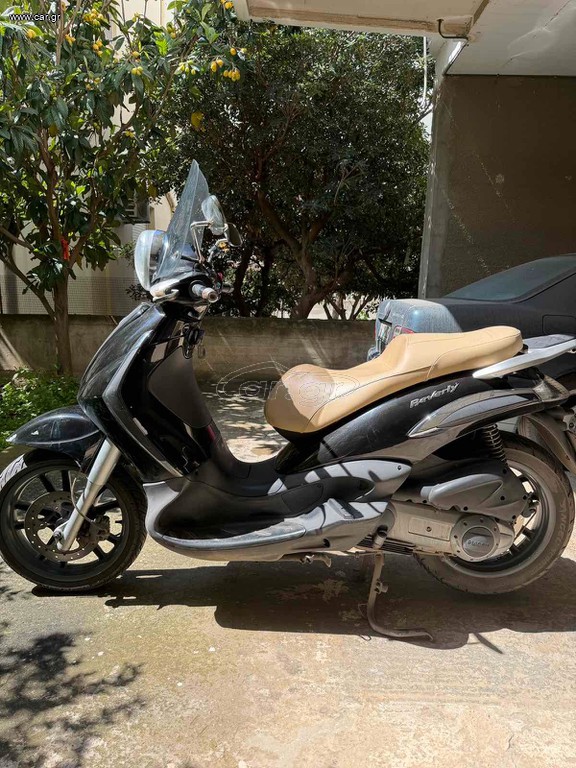 Piaggio Beverly 300i Tourer 2011