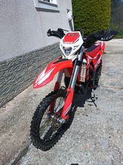 Beta Xtrainer 300 2018-thumb-1