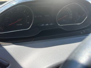 Peugeot 208 2014-thumb-5