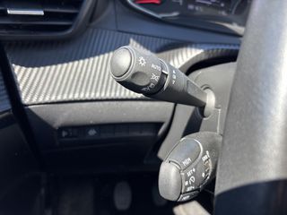 Peugeot 208 2021 1.5 Blue-HDi-thumb-17