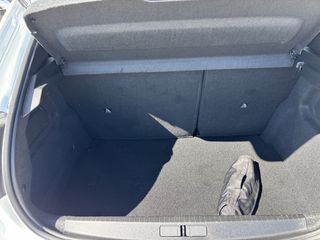 Peugeot 208 2021 1.5 Blue-HDi-thumb-24
