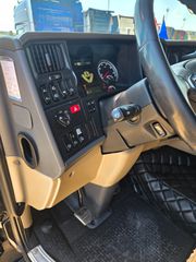 Scania 2015 Streamline 520-thumb-17