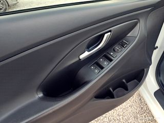 Hyundai i 30 2024 1.5 110hp MPi Premium-thumb-11