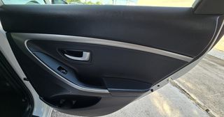 Hyundai i 30 2015 *ΟΘΟΝΗ*ΚΑΜΕΡΑ*NAVI*ΖΑΝΤΕΣ*136ps*ΑΥΤΟΜΑΤΟ ΠΑΡΚΑΡΙΣΜΑ-ΞΕΠΑΡΚΑΡ-thumb-90