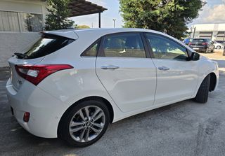 Hyundai i 30 2015 *ΟΘΟΝΗ*ΚΑΜΕΡΑ*NAVI*ΖΑΝΤΕΣ*136ps*ΑΥΤΟΜΑΤΟ ΠΑΡΚΑΡΙΣΜΑ-ΞΕΠΑΡΚΑΡ-thumb-10