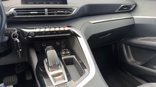 Peugeot 3008 2018 1.5 BLUEHDI 130 ALLURE + Advanced Grip Control-thumb-9
