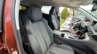Peugeot 3008 2018 1.5 BLUEHDI 130 ALLURE + Advanced Grip Control-thumb-29
