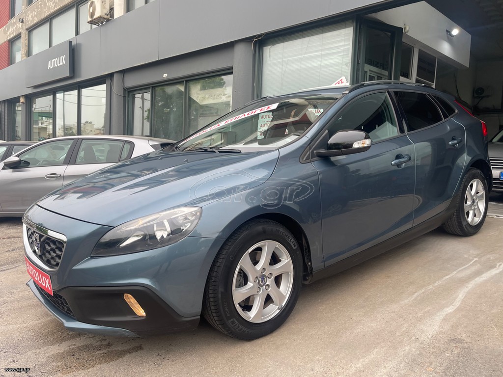 Volvo V40 Cross Country 2013