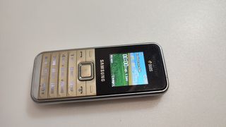 Samsung Gt-e1182 duos