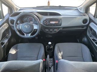 Toyota Yaris 2015 1.0 VVT-i TENDANCE-thumb-5