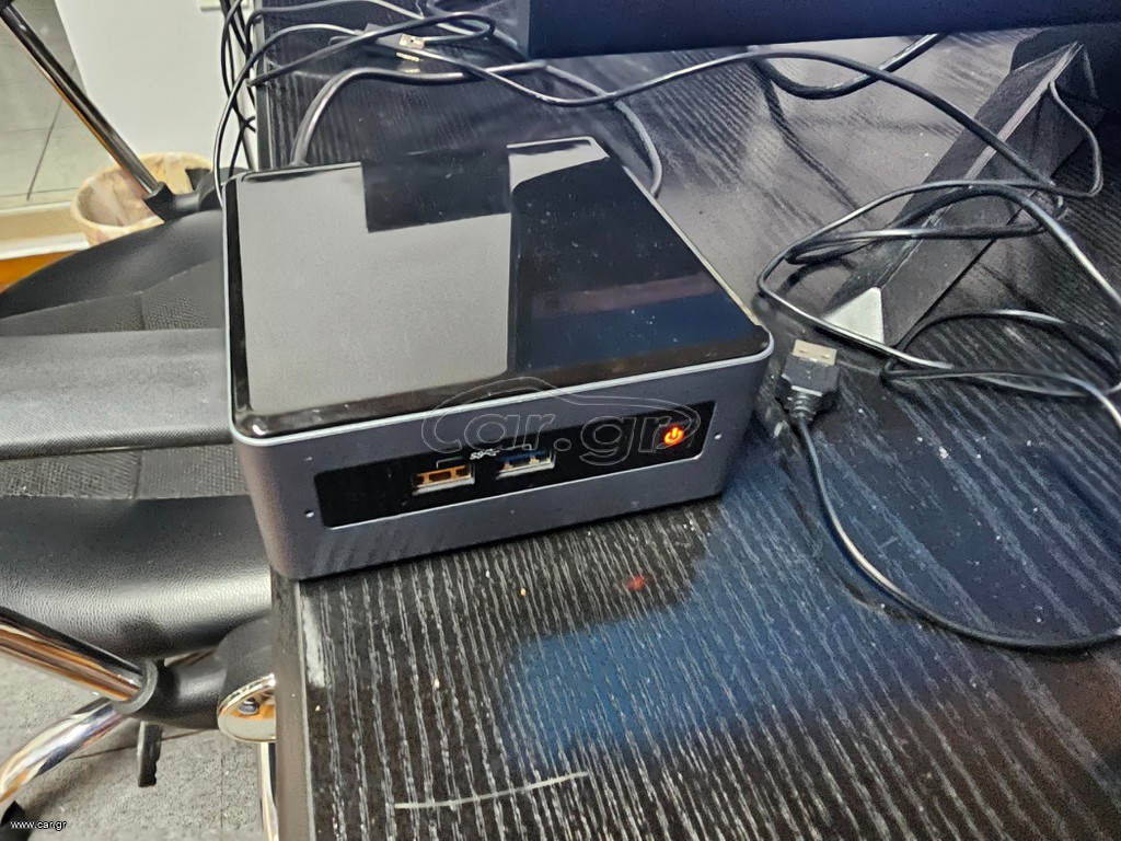 Nuc 8gb, 256 ssd, 4 cores.