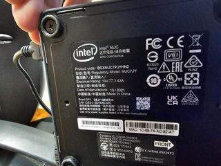 Nuc 8gb, 256 ssd, 4 cores.-thumb-1