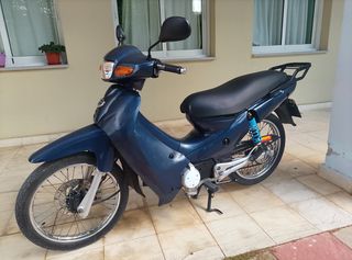 Modenas Kriss II 2002 AN110H