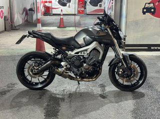 Yamaha MT-09 2015-thumb-3