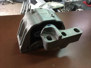 ΒΑΣΗ  ΔΕΞΙΑ ΜΗΧΑΝΗΣ ΓΙΑ SKODA OCTAVIA 4 2000-2010