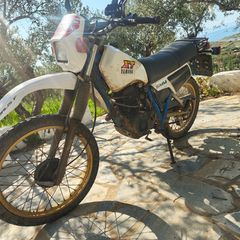 Yamaha XT 1982 200 6Volt-thumb-2