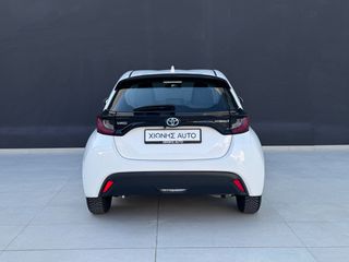 Toyota Yaris 2023 1.5 HYBRID-thumb-6
