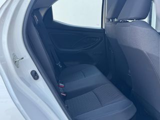Toyota Yaris 2023 1.5 HYBRID-thumb-12