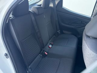 Toyota Yaris 2023 1.5 HYBRID-thumb-13