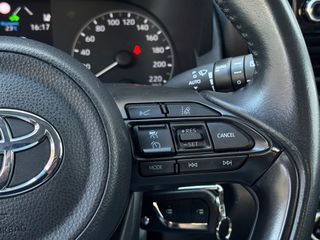 Toyota Yaris 2023 1.5 HYBRID-thumb-18