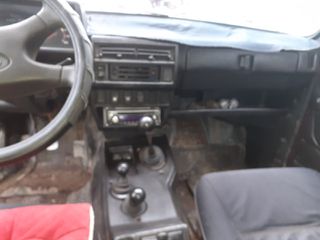 Lada Niva 1997-thumb-18