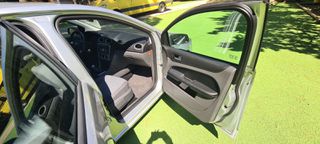 Ford Focus 2006-thumb-8