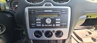 Ford Focus 2006-thumb-18
