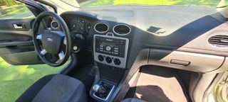 Ford Focus 2006-thumb-23